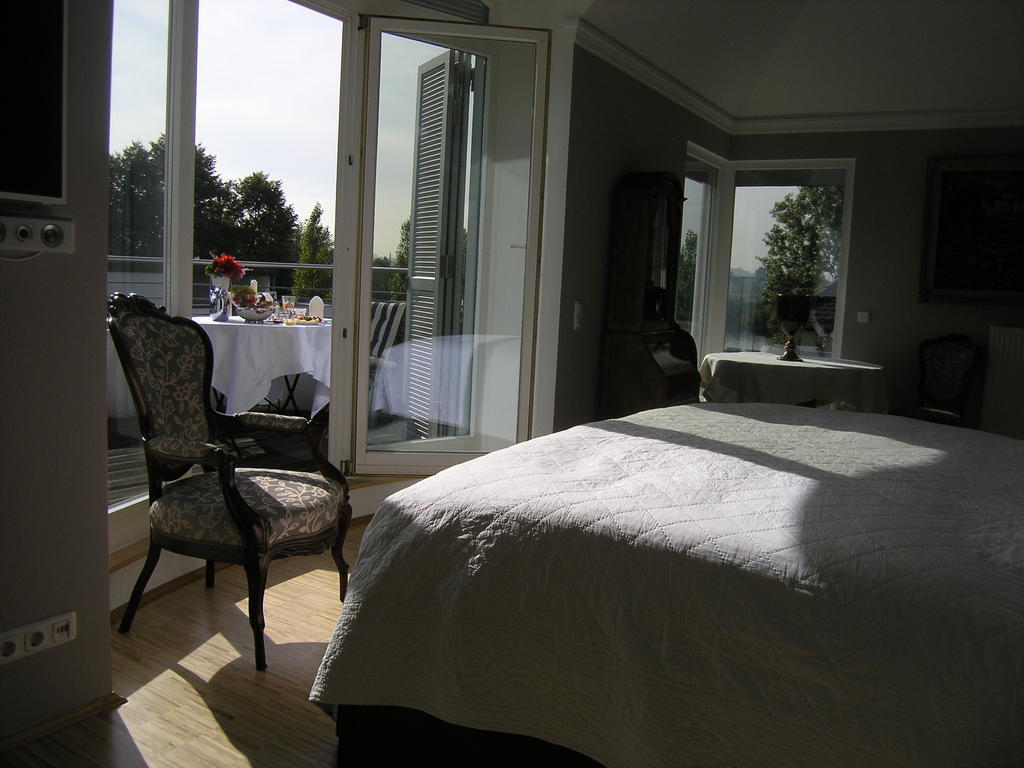 Villa Rheinblick Μάιντς Δωμάτιο φωτογραφία